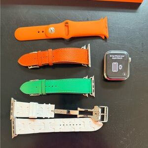 Hermes Series 9 45mm Apple Watch with 4 bands